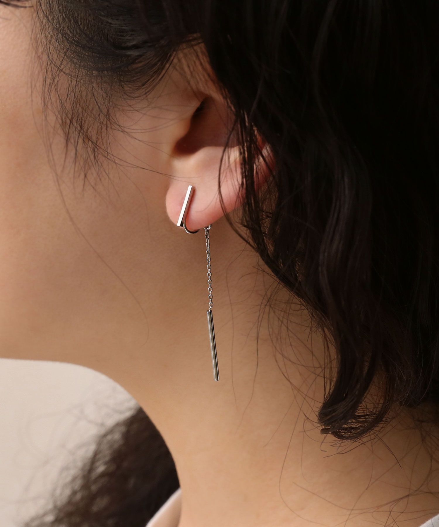 colleca la「ノンホール・ショートバー&times;チェーンのイヤリング」|イヤリング|