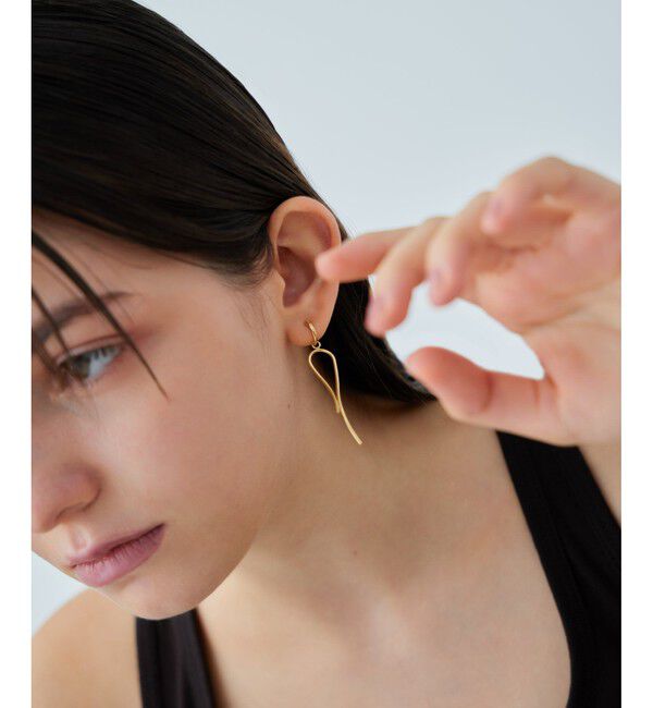 ete「カーヴィーライン イヤリング」|イヤリング|