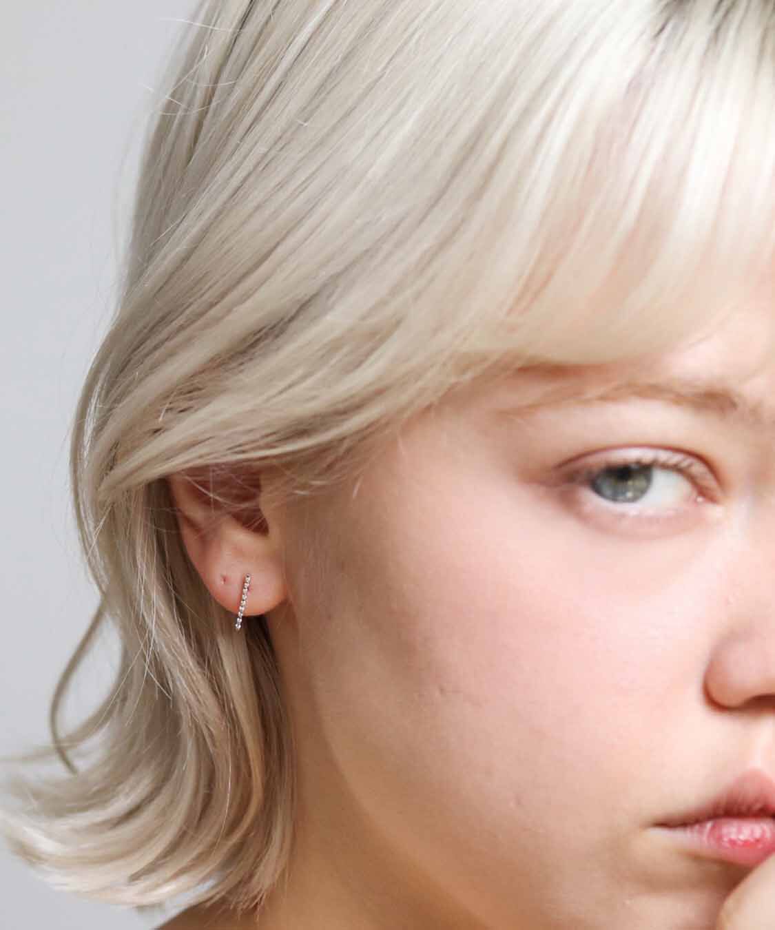  「ダイヤモンド ライン ピアス | K10YG〈世界最小〉」|ピアス|