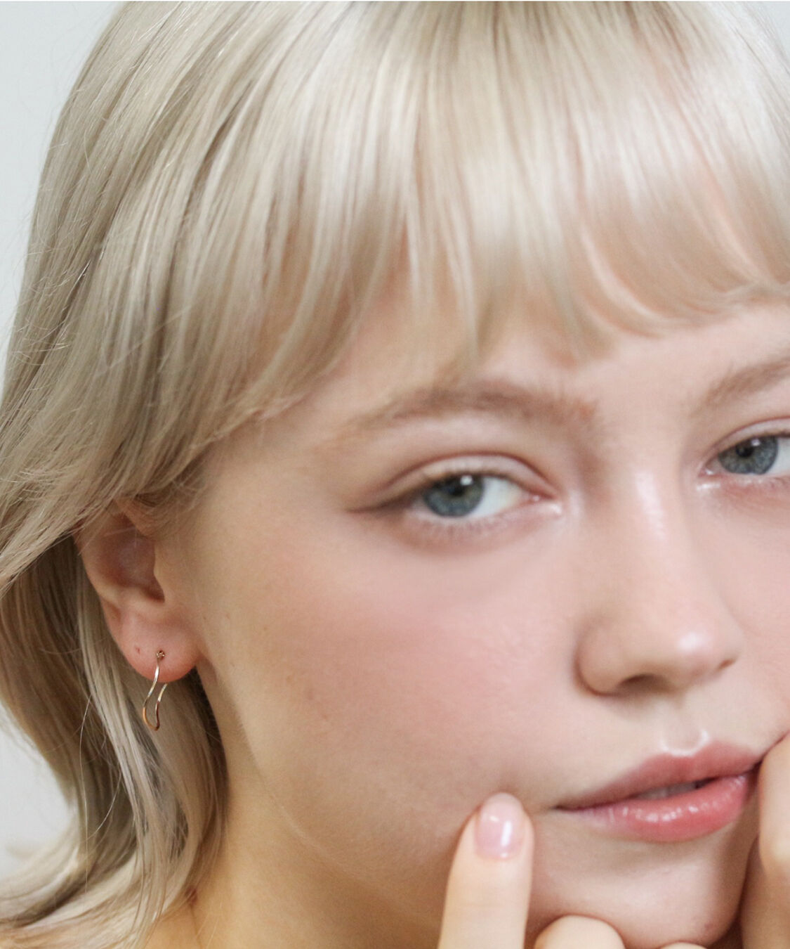  「ゴールド ウェーブ スナップ フープ ピアス | K10YG」|ピアス|