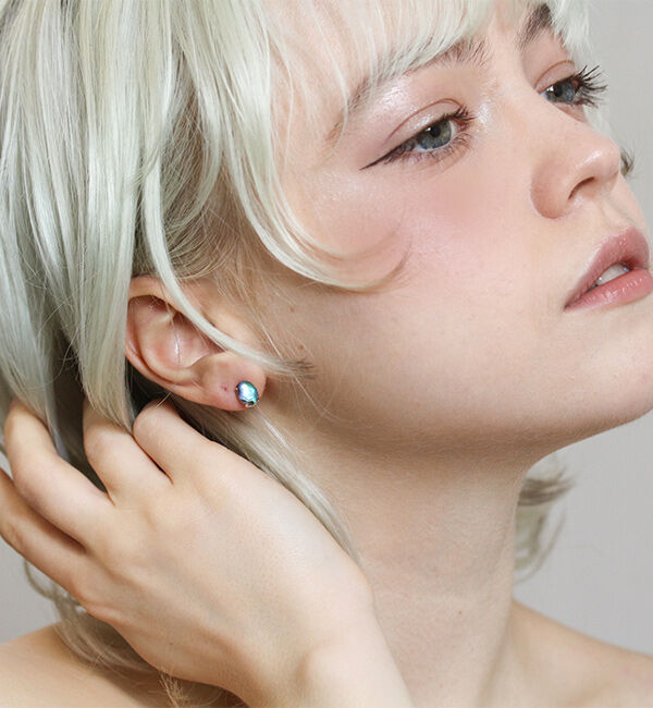  「クリスタル / 黒蝶貝 ピアス | K10YG」|ピアス|