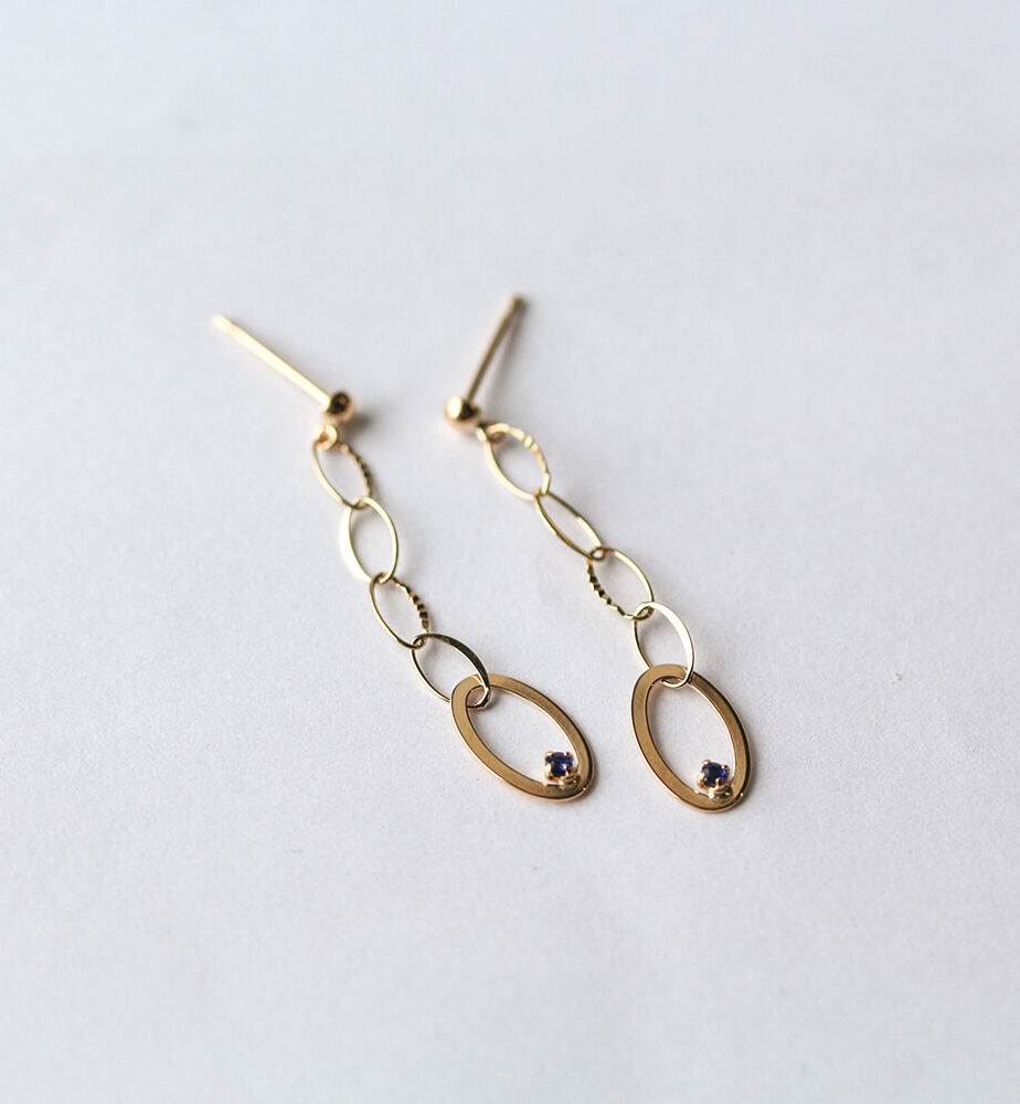  「サファイア チェーン ピアス | K10YG」|ピアス|