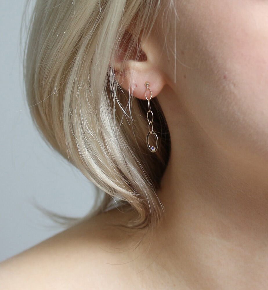  「サファイア チェーン ピアス | K10YG」|ピアス|