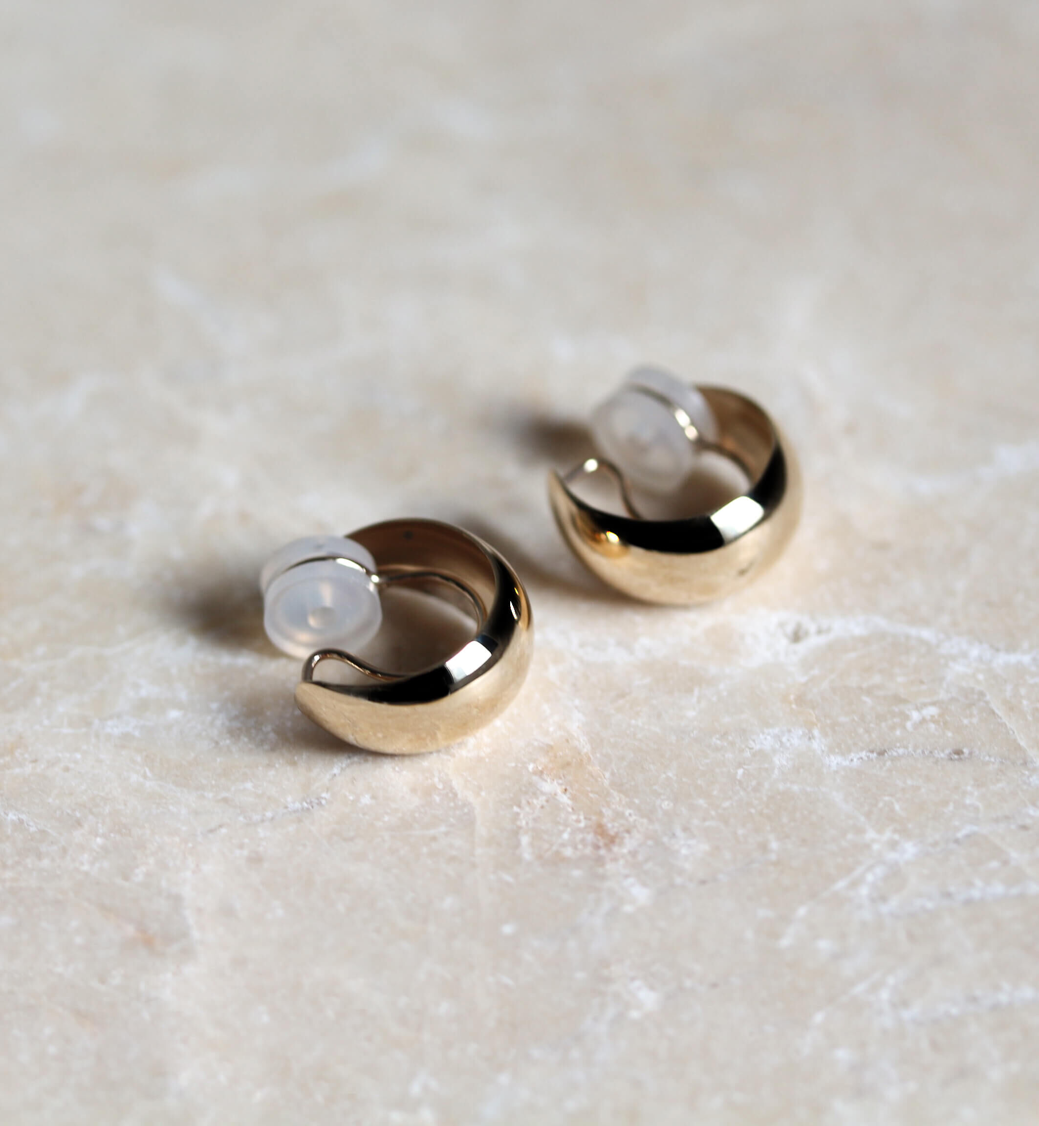  「ゴールド 月甲 イヤリング | K10YG」|イヤリング|