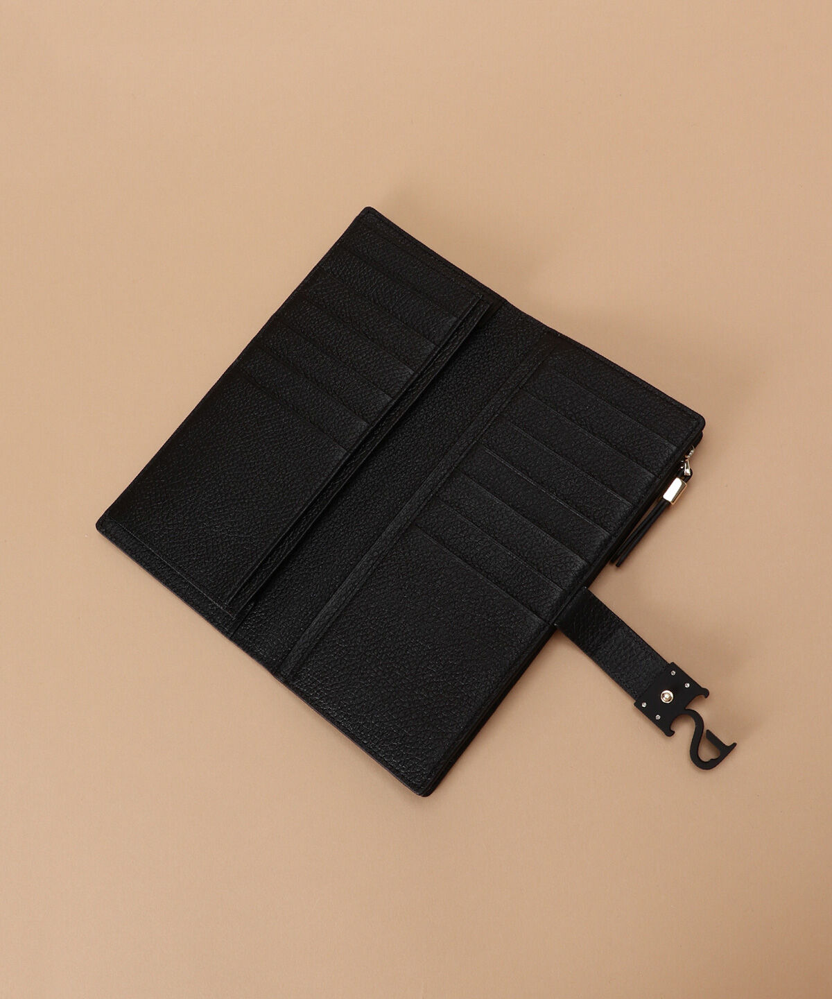 Samantha Thavasa「マットアイコン レザー ブック型長財布」|財布|