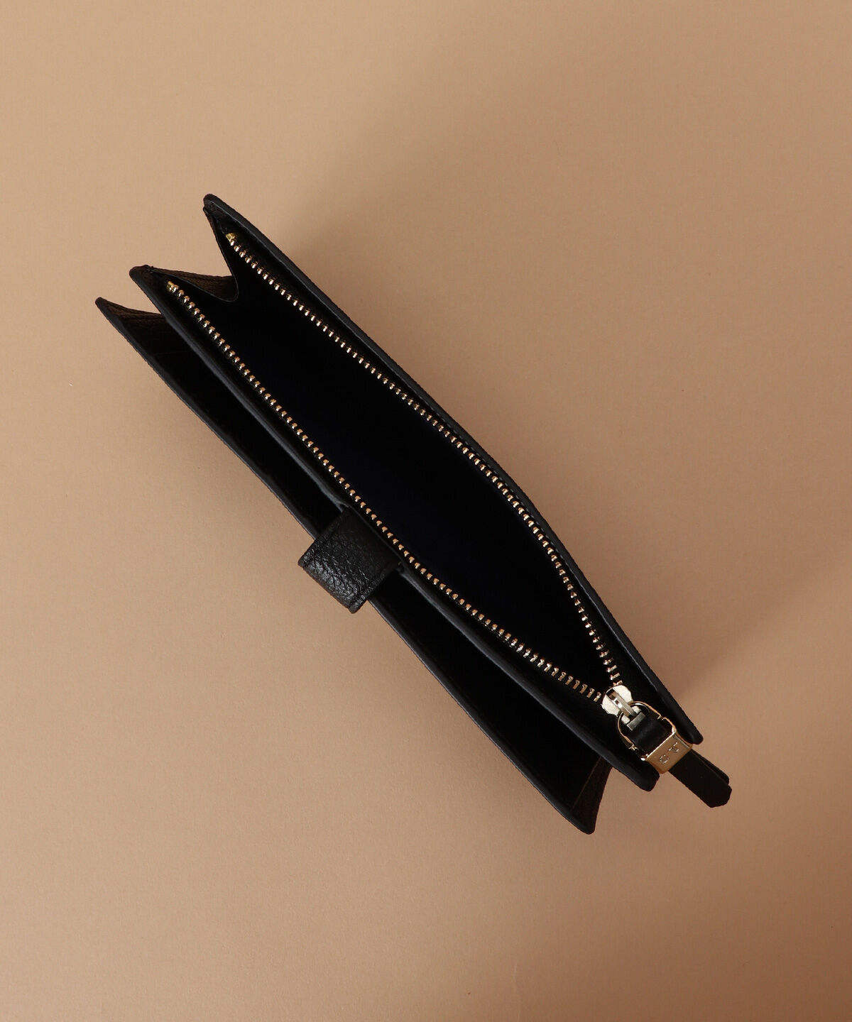 Samantha Thavasa「マットアイコン レザー ブック型長財布」|財布|