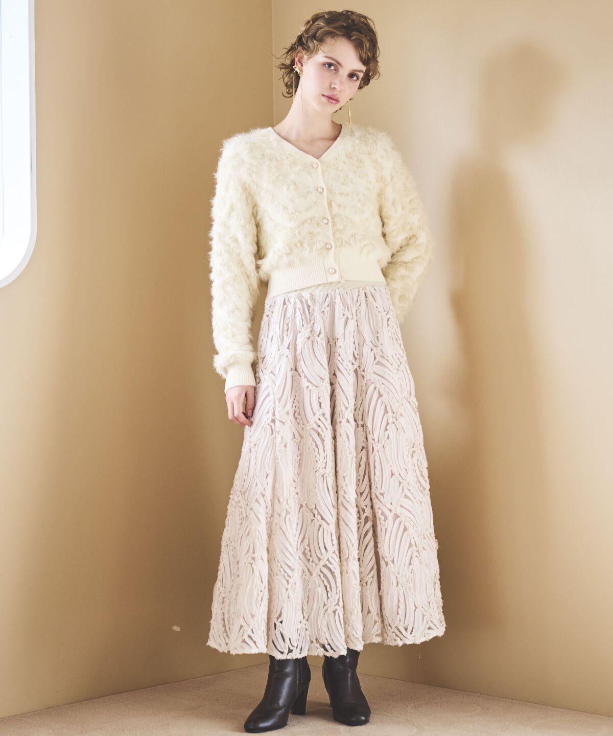 アンドクチュール「ウエストリブコード刺しゅうロングスカート」|フレア|