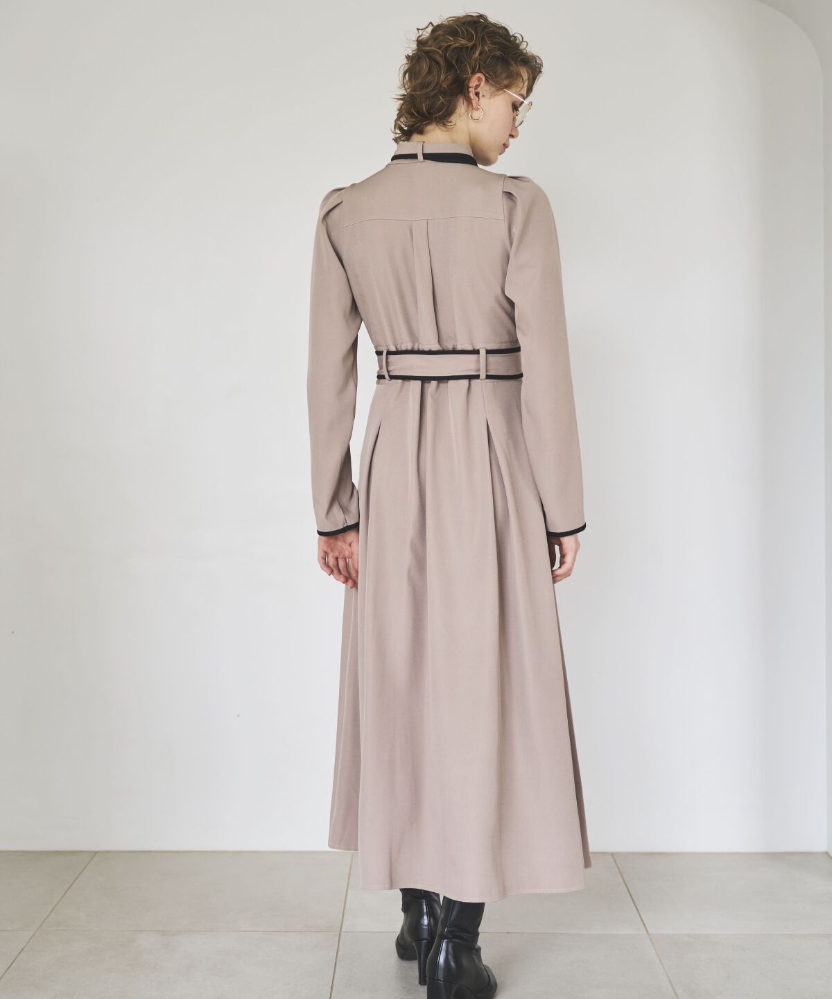 アンドクチュール「配色パイピングボウタイ付きワンピース」|ワンピース|