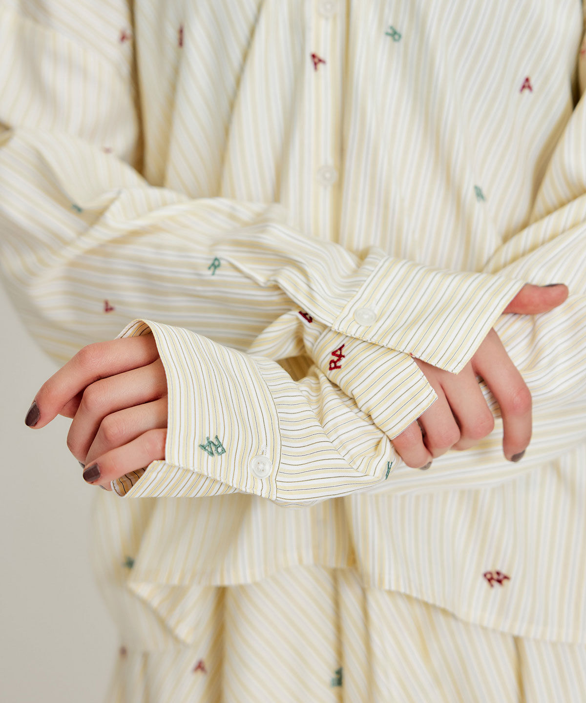 REDYAZEL「REDYAZELアルファベットロゴ刺繍2WAYシャツブラウス」|シャツ・ブラウス|