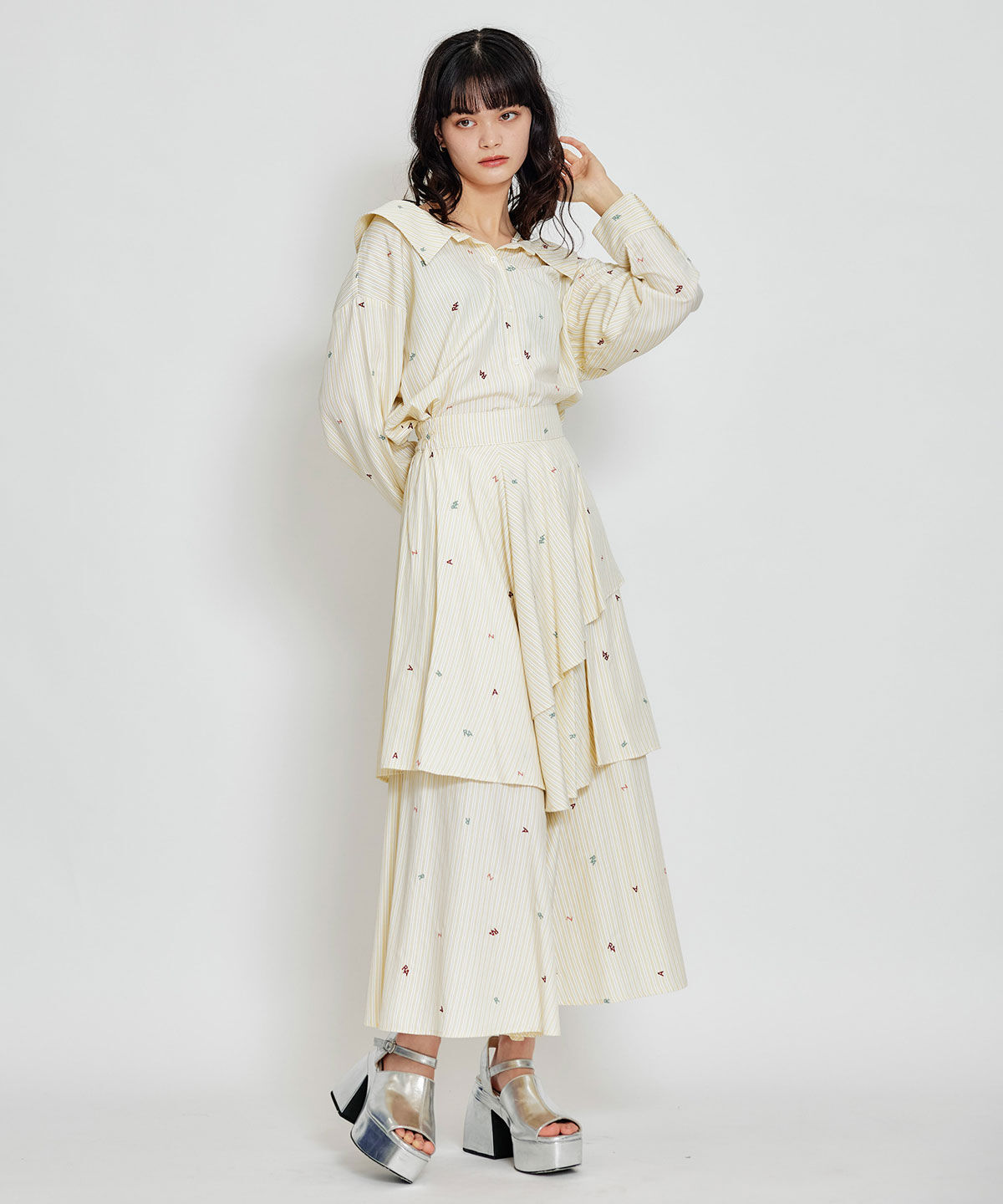 REDYAZEL「REDYAZELアルファベットロゴ刺繍ティアードロングスカート」|フレア|