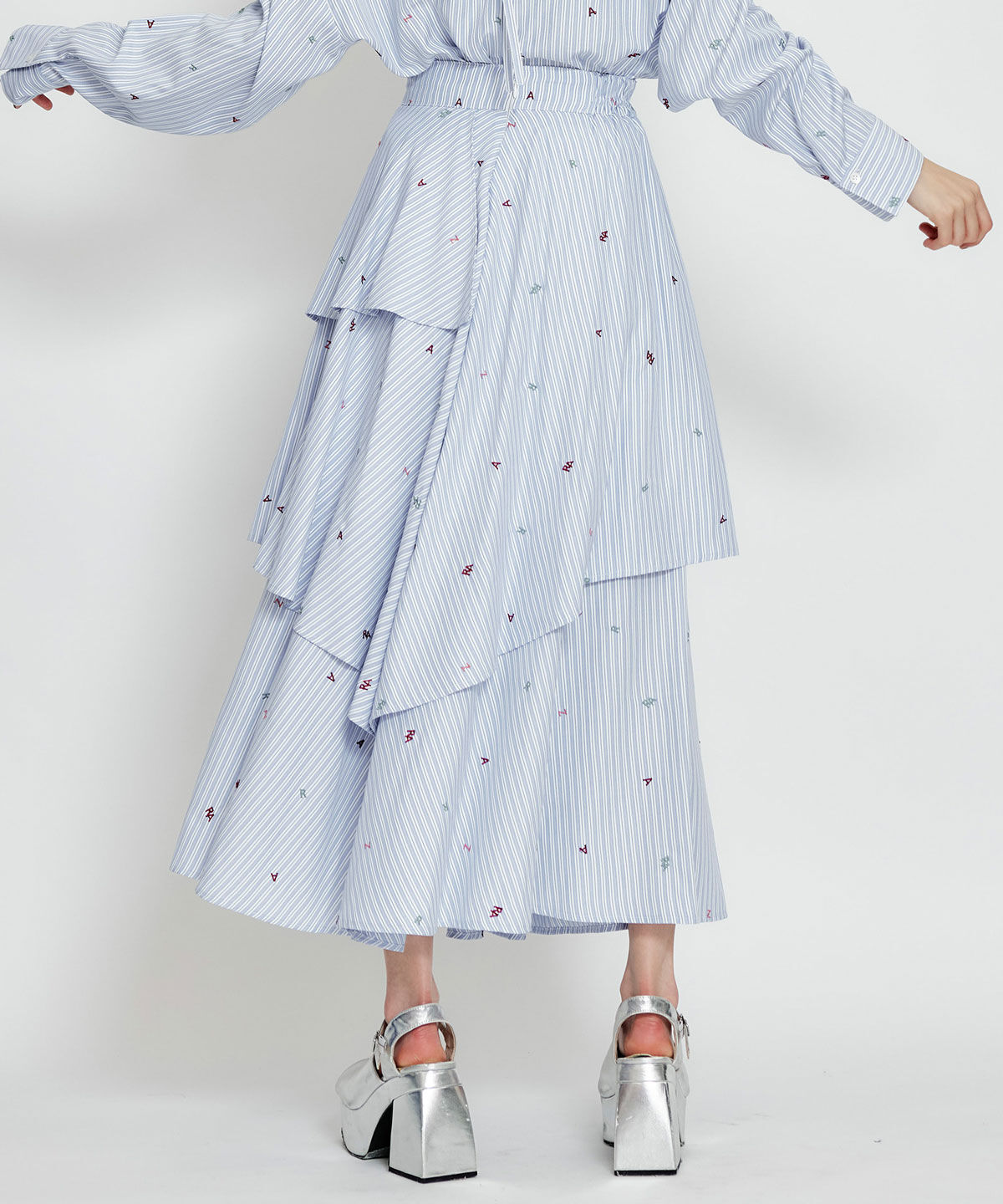 REDYAZEL「REDYAZELアルファベットロゴ刺繍ティアードロングスカート」|フレア|