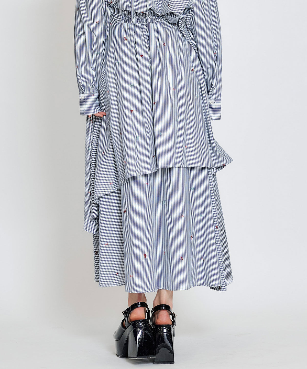 REDYAZEL「REDYAZELアルファベットロゴ刺繍ティアードロングスカート」|フレア|