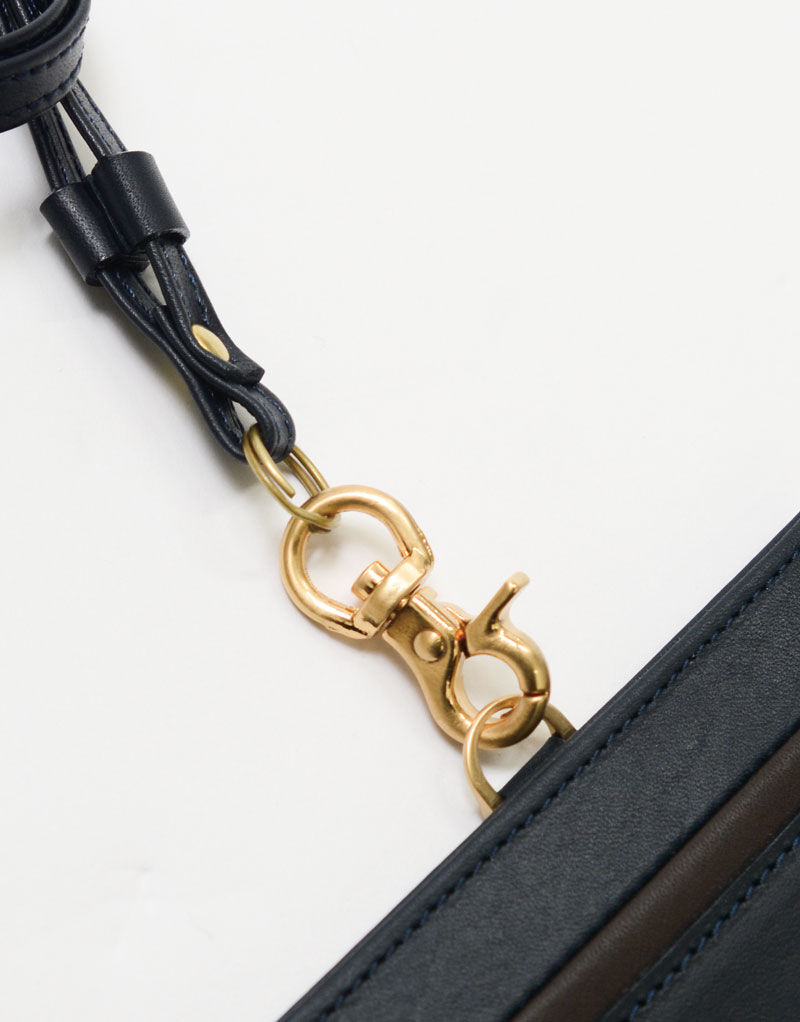 master-piece「Gloss IDケース」|ストラップ|