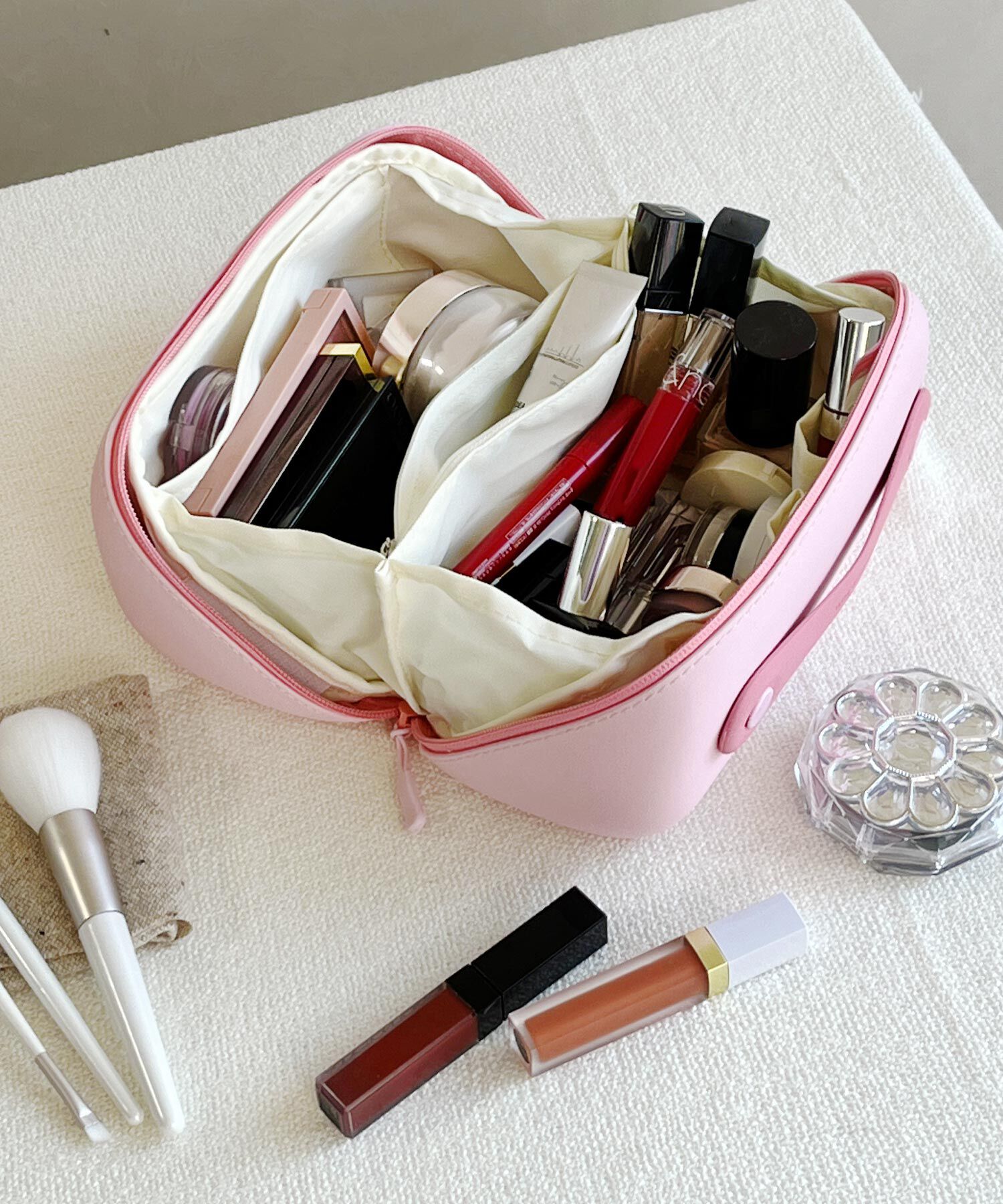 fungoofun「【WEB限定】EVAボックス型マルチポーチ/G-0015 ポーチ 人気 トレンド 売れてる 軽量 柔らかい」|ハンドバッグ|