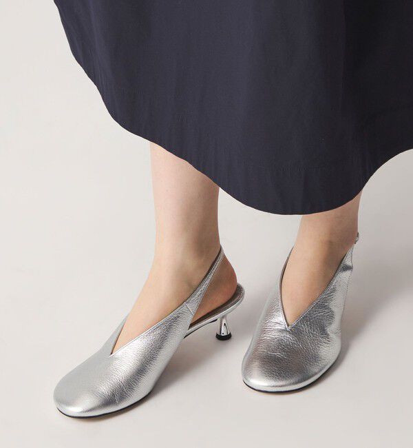 ODETTE E ODILE「ディープVカットバックベルト パンプス50&uarr;」|パンプス|