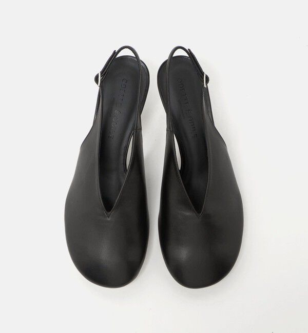 ODETTE E ODILE「ディープVカットバックベルト パンプス50&uarr;」|パンプス|