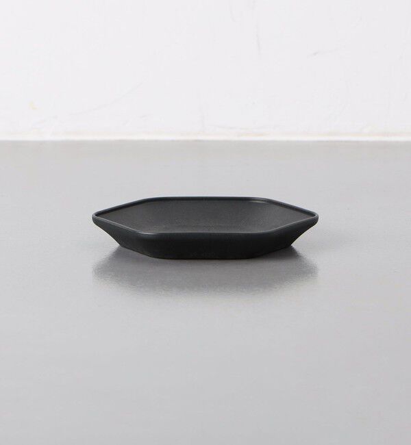 Style for Living「＜ARAS＞平皿ロッカク 小」|食器・キッチングッズ|BLACK