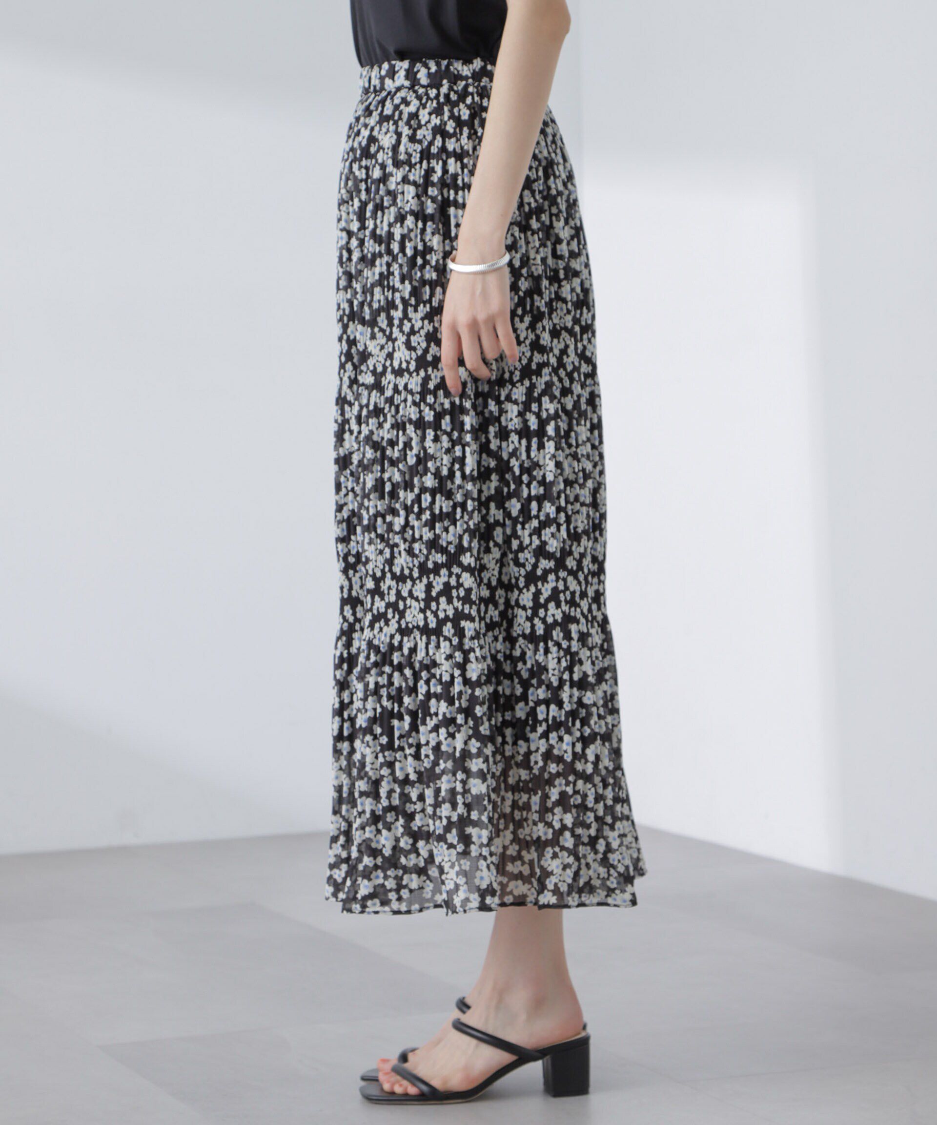 nano･universe「小花柄マジョリカプリーツスカート」|スカート|