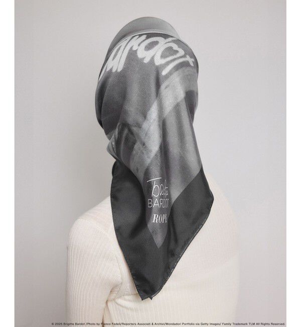 ROPE「【Brigitte Bardot&times;ROPE'・コラボ】プリントシルクスカーフ/Lサイズ」|バンダナ・スカーフ|ブラック系(02)