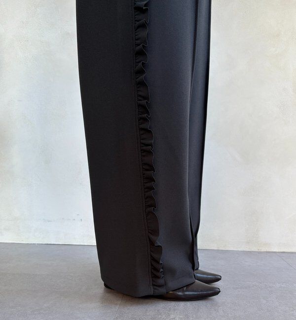  「【WEB限定】カットジョーゼットサイドフリルパンツ」|チノ|