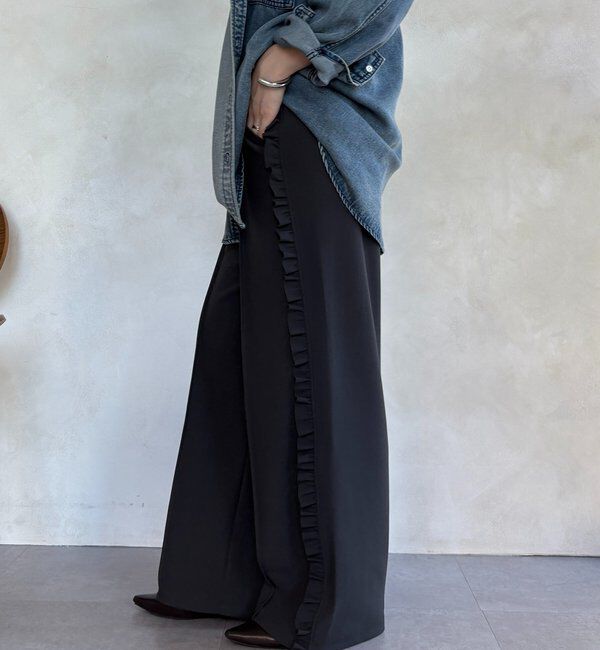  「【WEB限定】カットジョーゼットサイドフリルパンツ」|チノ|