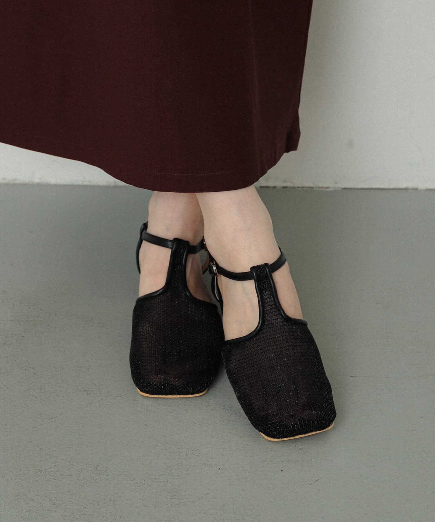 SENSE OF PLACE by URBAN RESEARCH「Tストラップメッシュサンダル」|サンダル|ブラック