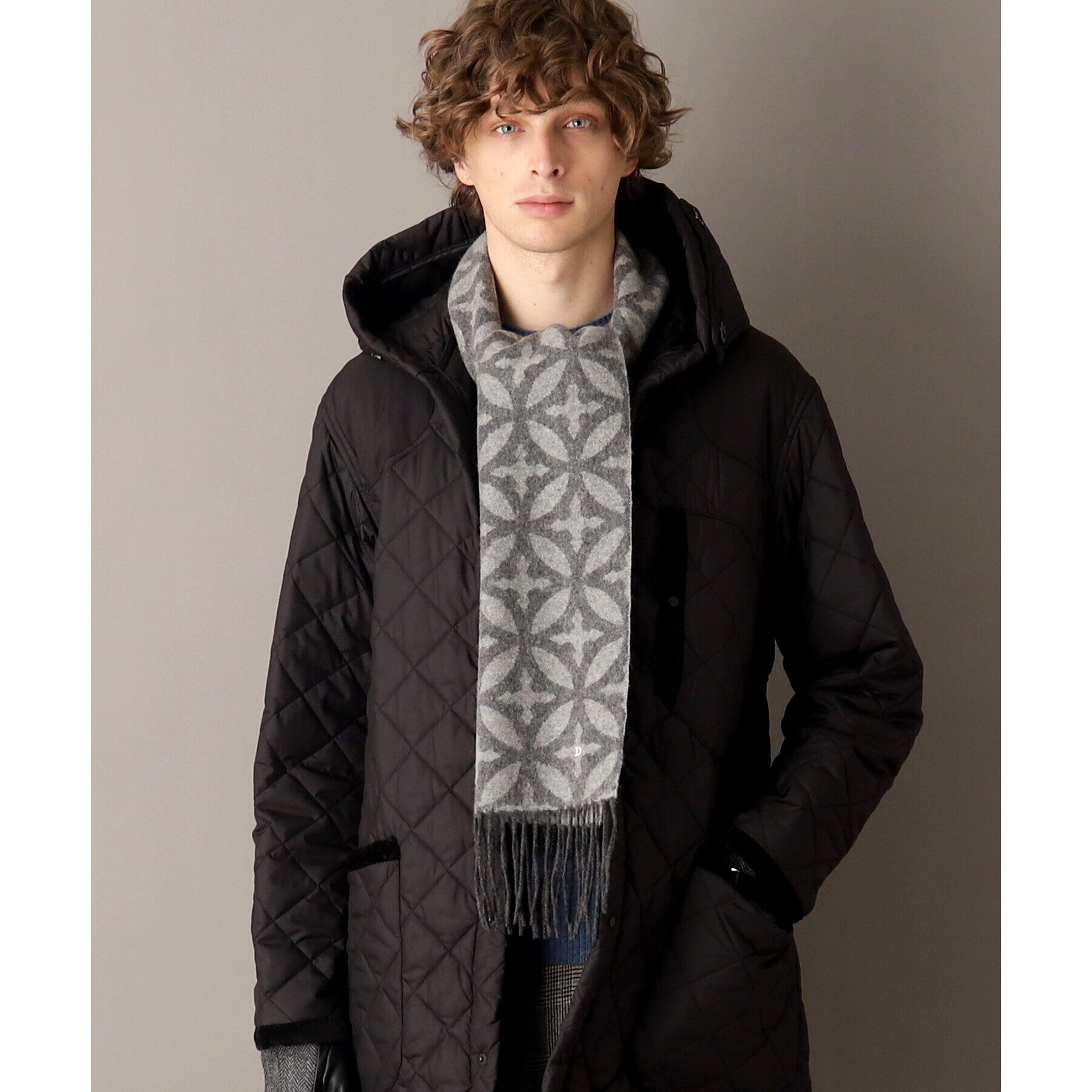 DRESSTERIOR「オーバーラップサークル モノトーンカシミヤ100%マフラー」|ストール|