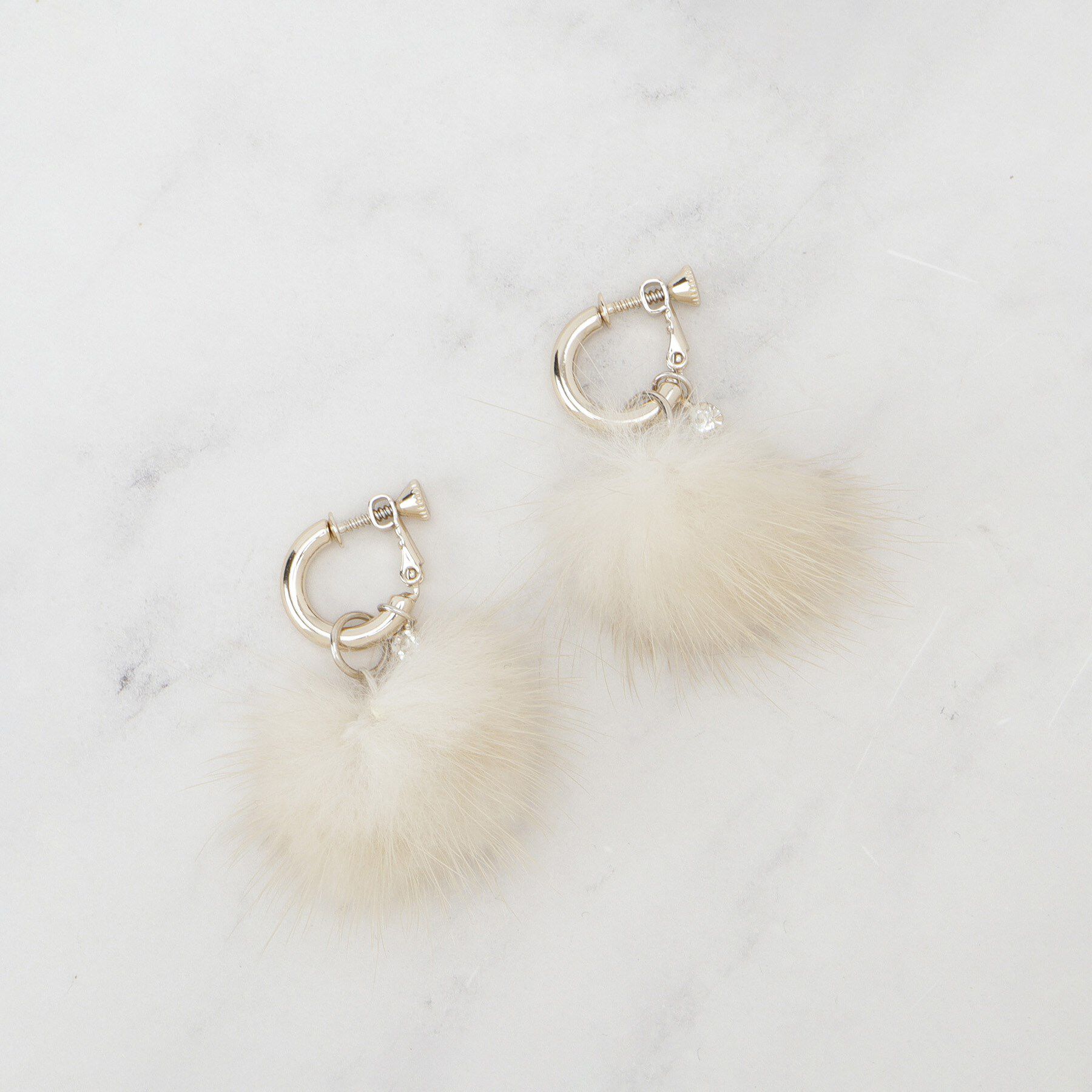 grove「【3WAY】ファービジューイヤリング」|イヤリング|アイボリー(004)