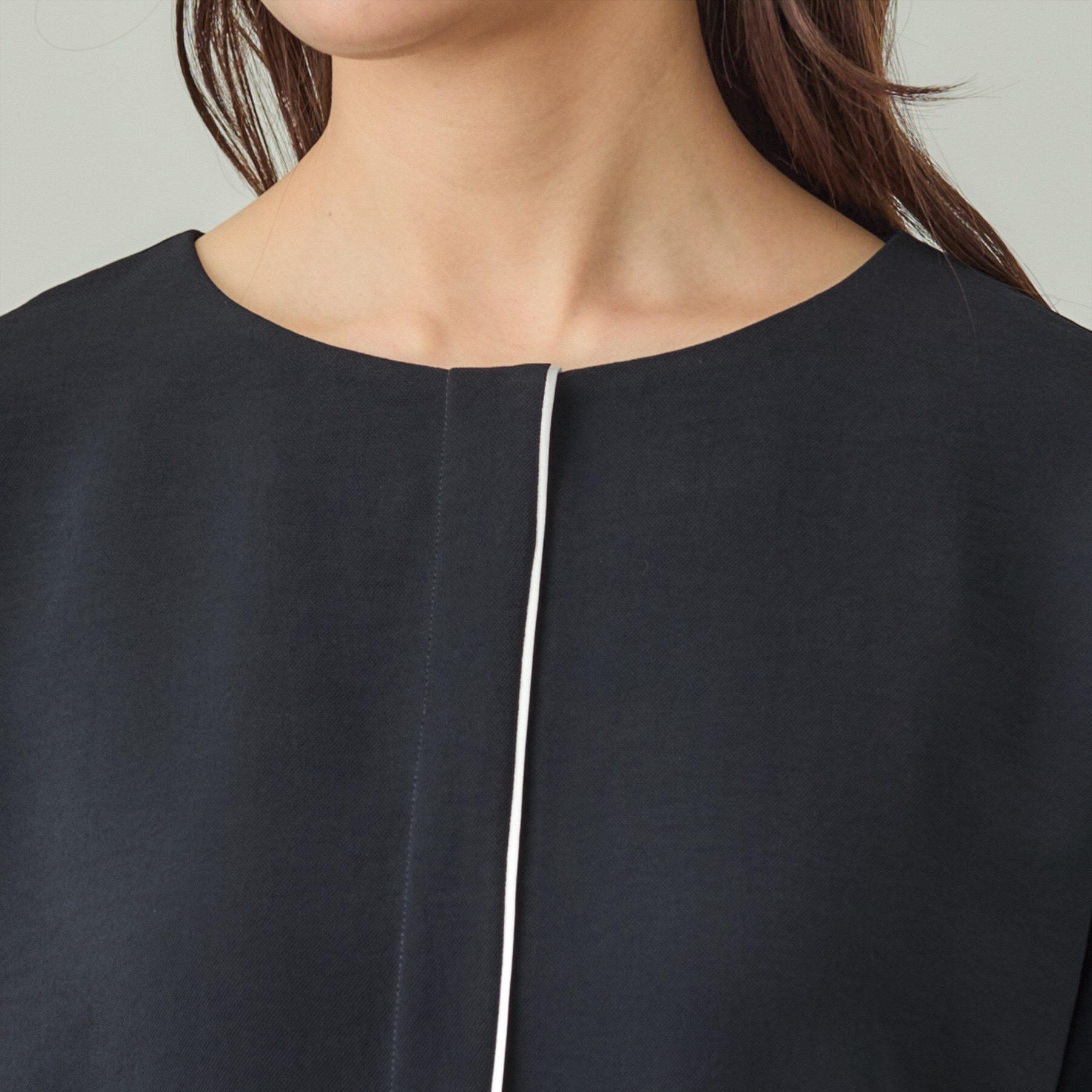 INDIVI「【UVケア／吸水速乾】サテンラインブラウス」|シャツ・ブラウス|