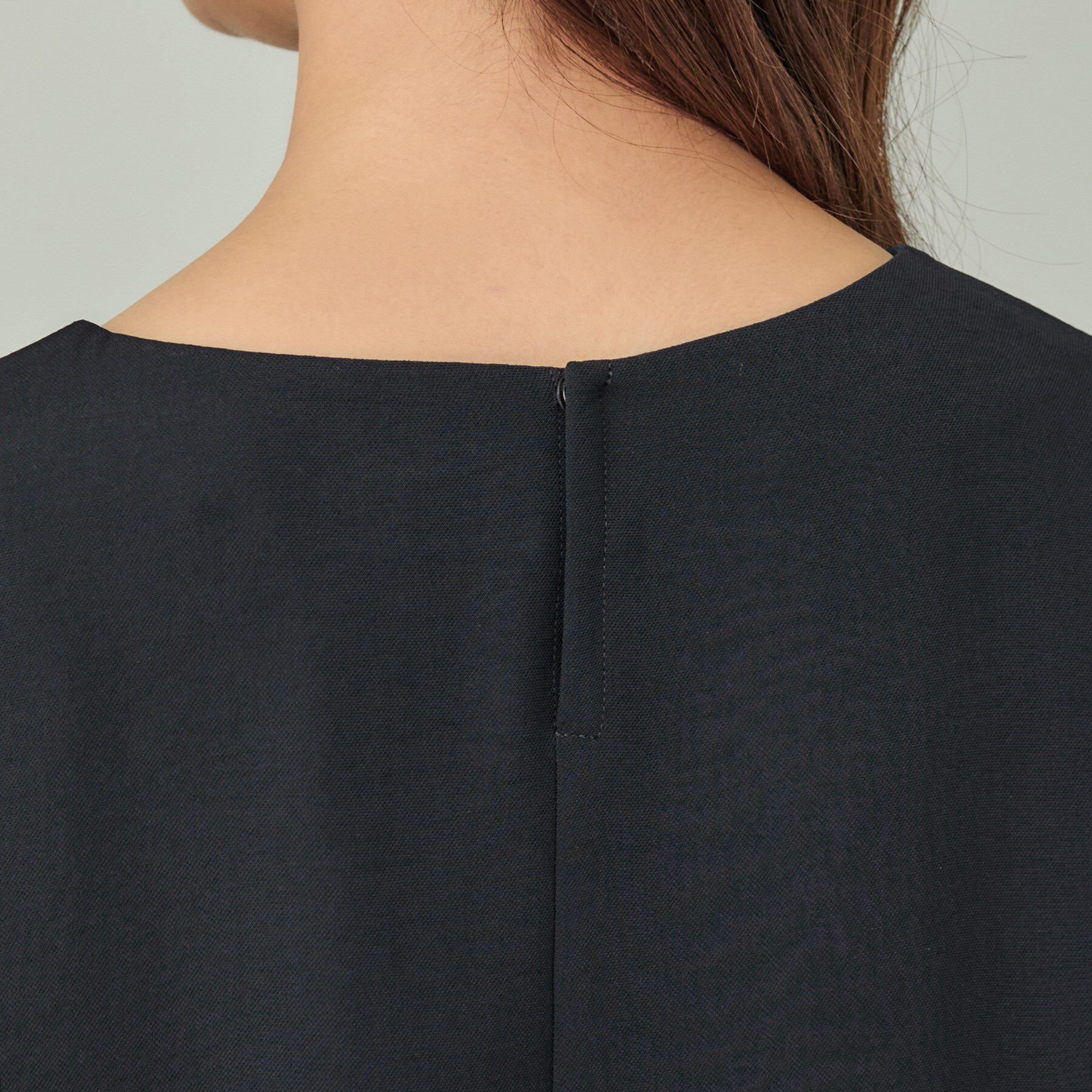 INDIVI「【UVケア／吸水速乾】サテンラインブラウス」|シャツ・ブラウス|