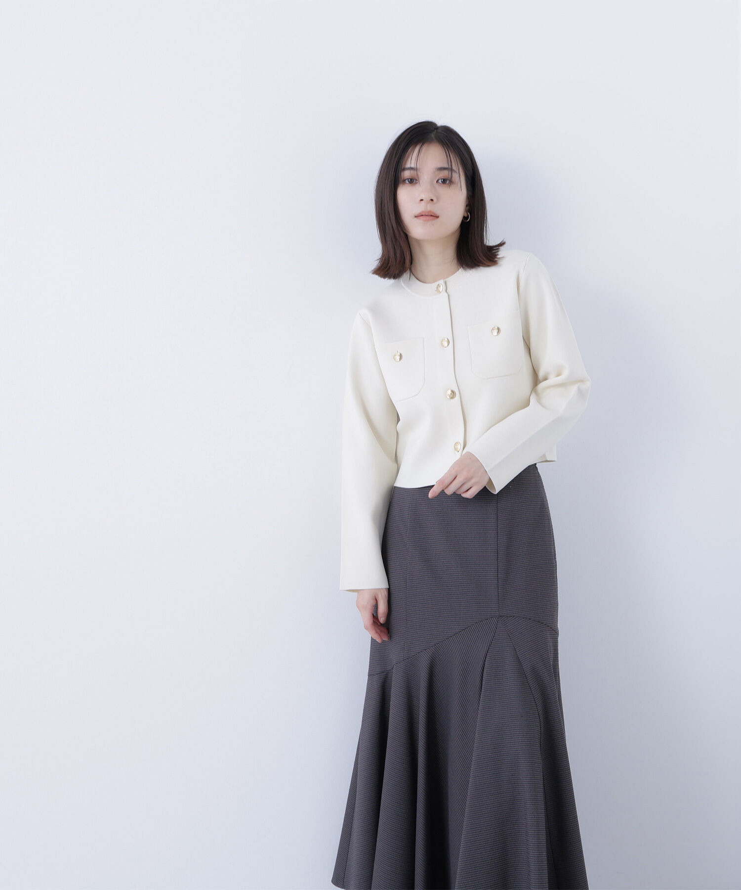  「エンブレムボタンニットジャケット」|ニット・セーター|