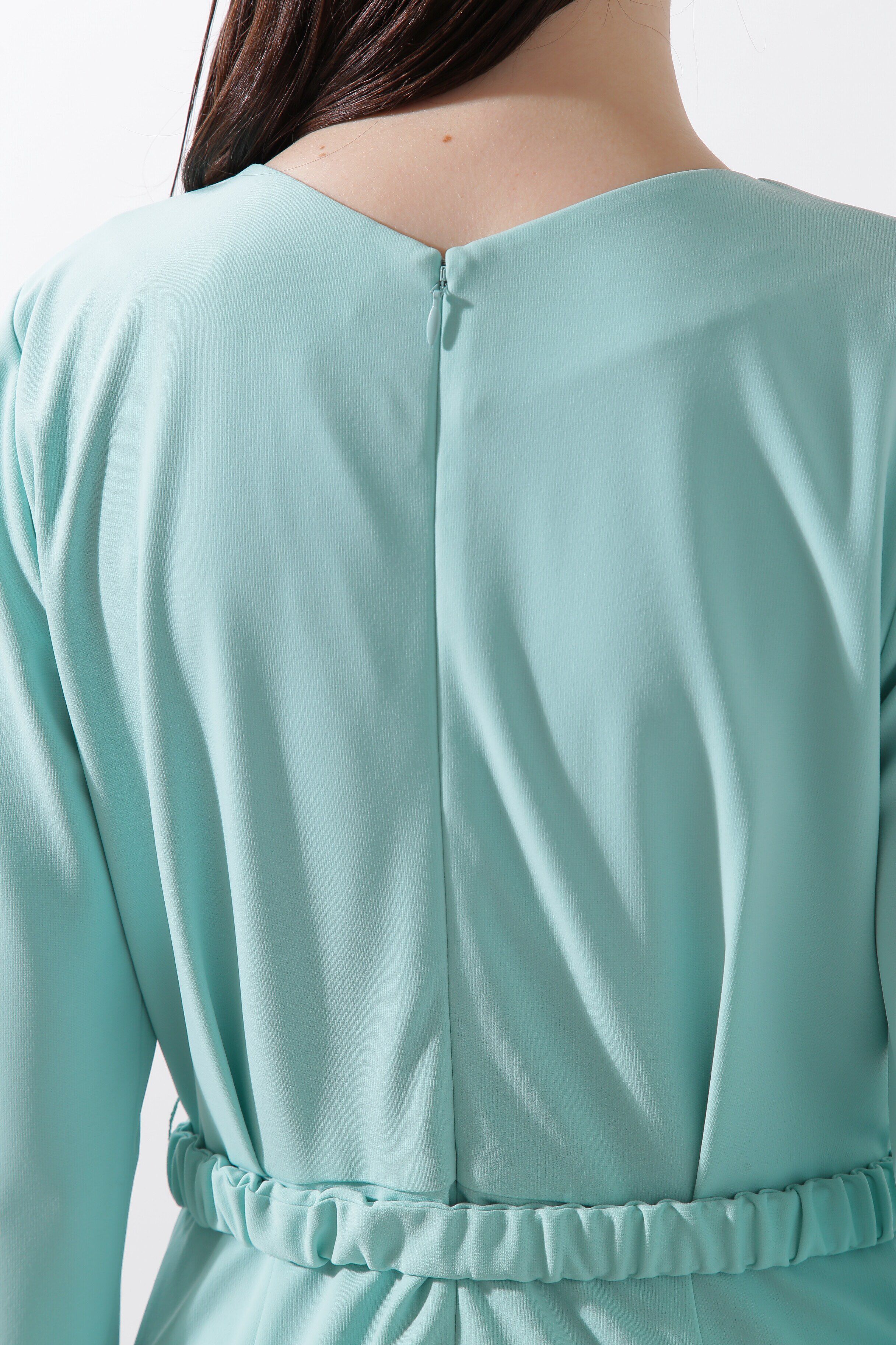  「◆シャーリングベルトＶネックワンピース」|ワンピース|