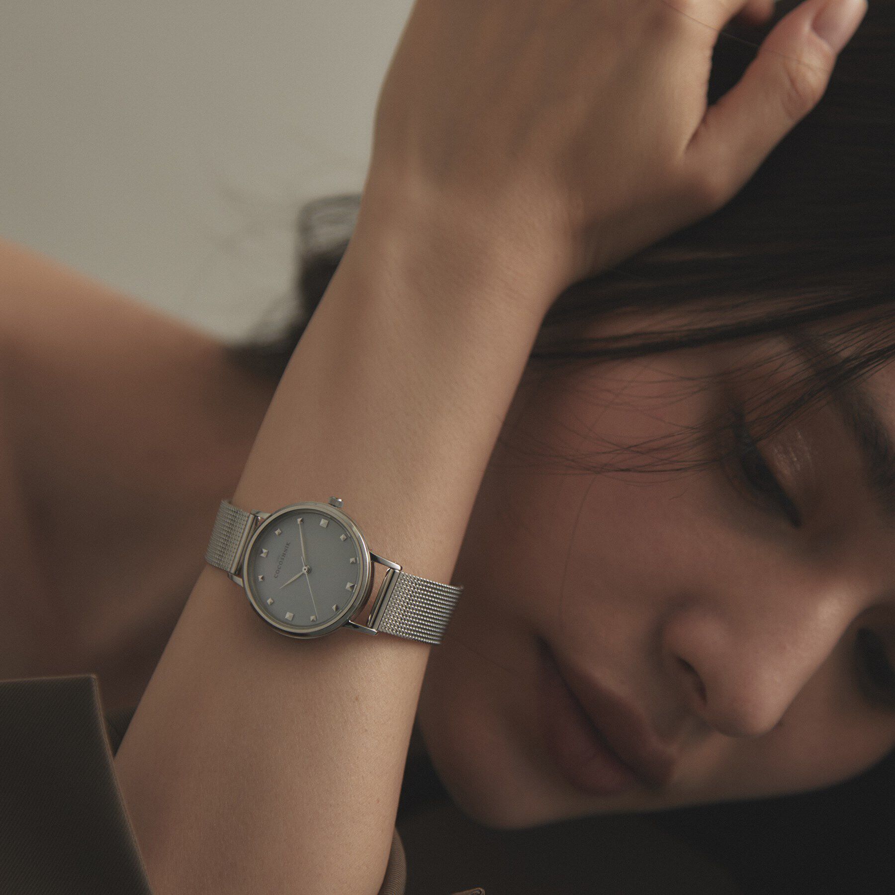 COCOSHNIK「SSラウンドメッシュベルト ウォッチ（白蝶貝）」|腕時計|