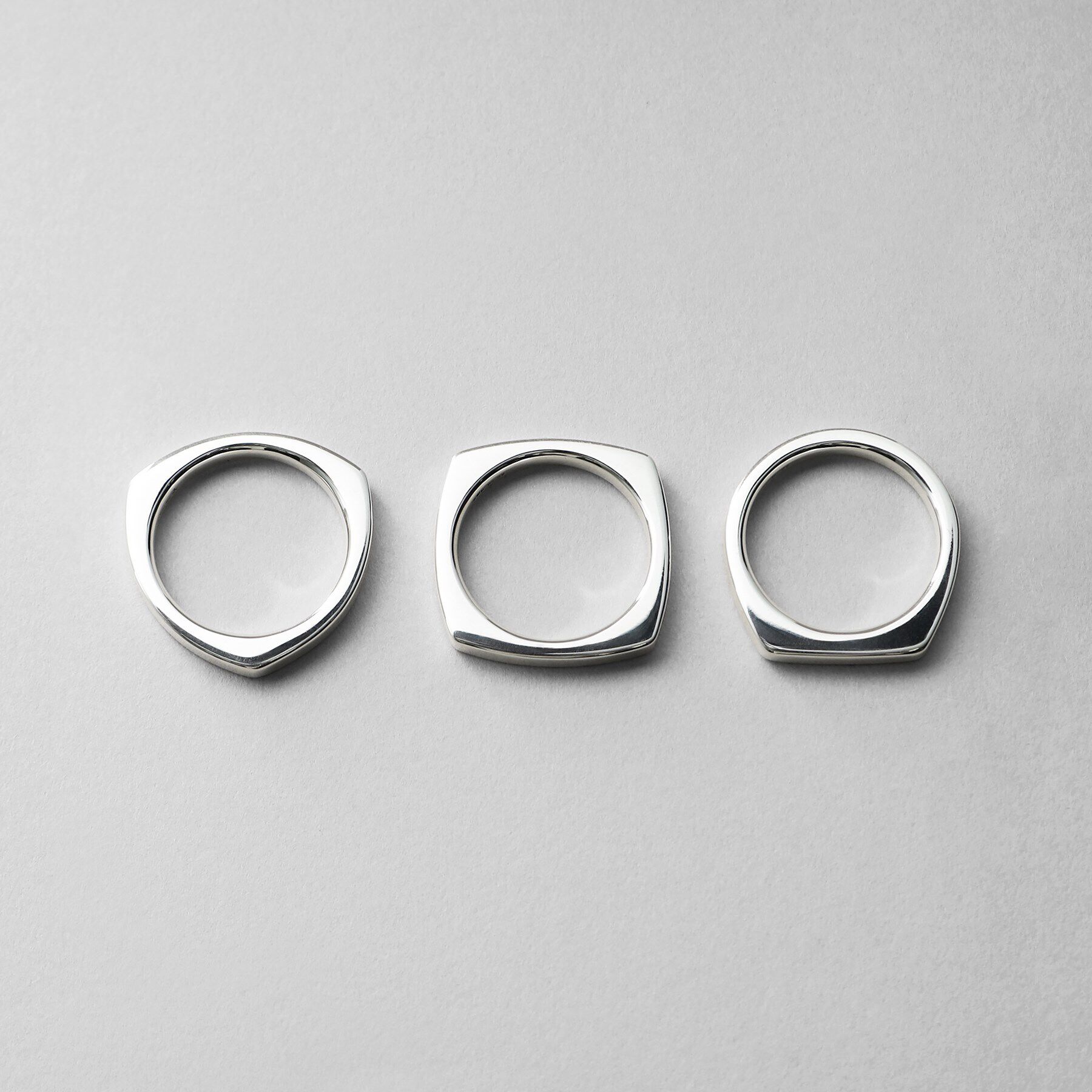 COCOSHNIK ONKITSCH「シルバー【サステナブル】ジオメトリックスタックリング」|リング|