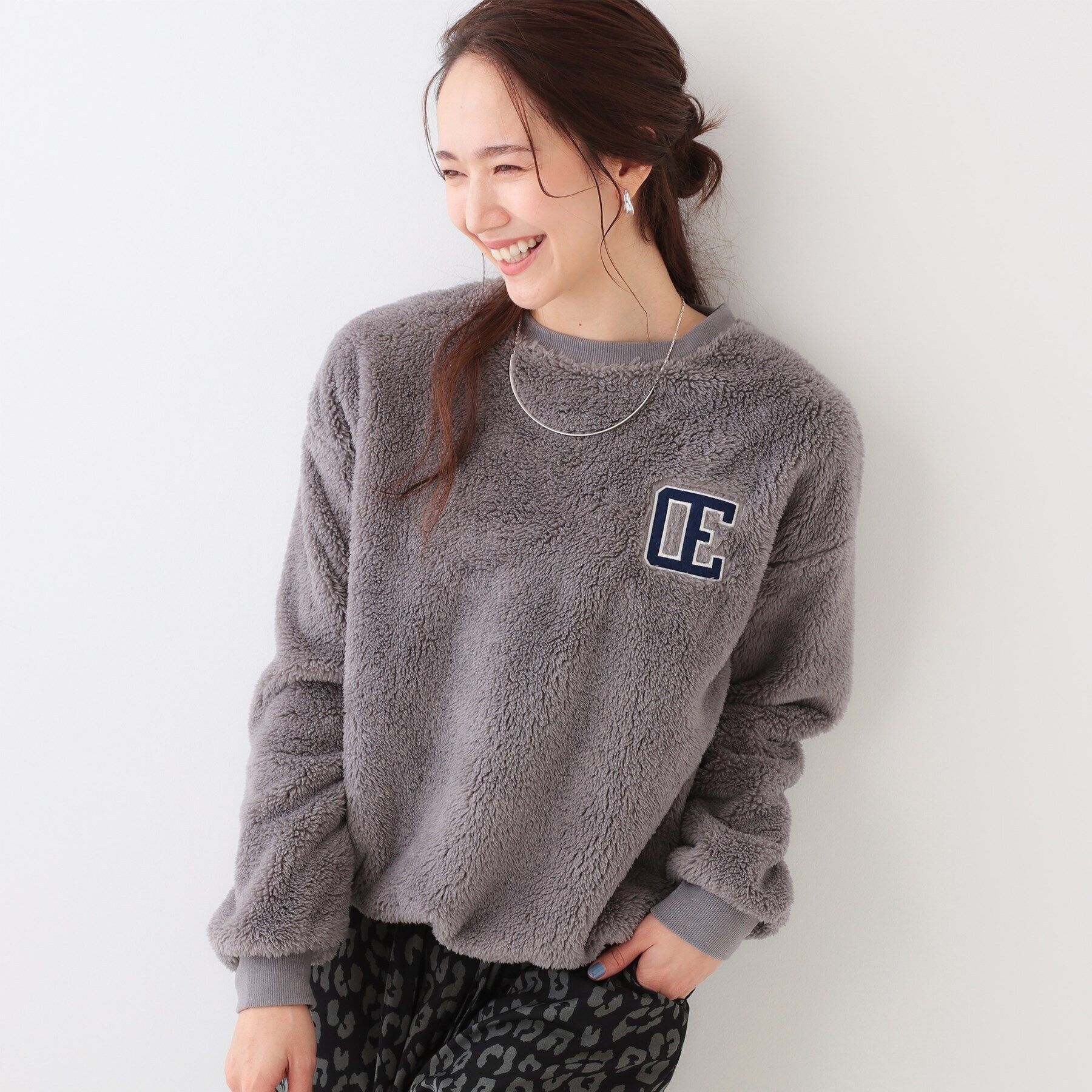 SHOO･LA･RUE「【洗える/S-LL】毛布に包まれているような着心地 やわらかボアトップス」|Tシャツ・カットソー|グレー(012)