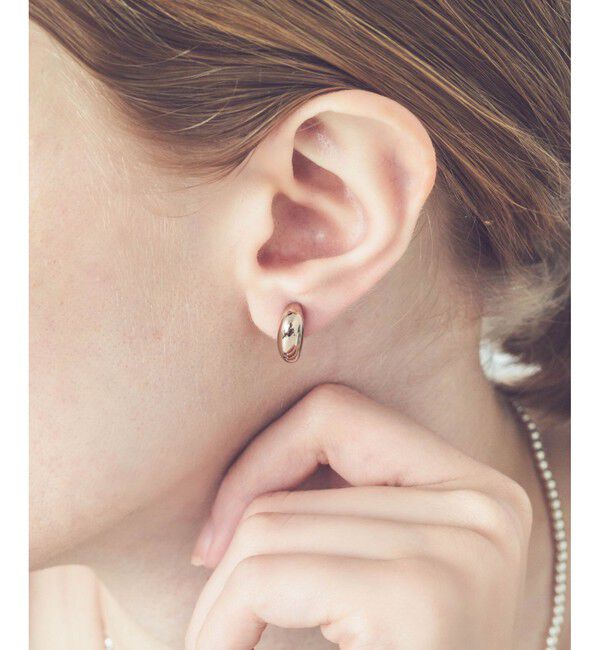 ete「ロウ ハグイヤリング」|イヤリング|