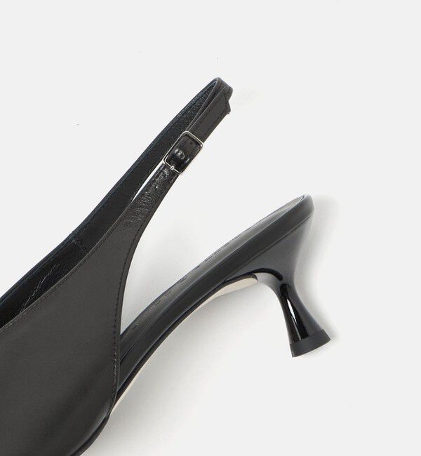 ODETTE E ODILE「ディープVカットバックベルト パンプス50&uarr;」|パンプス|