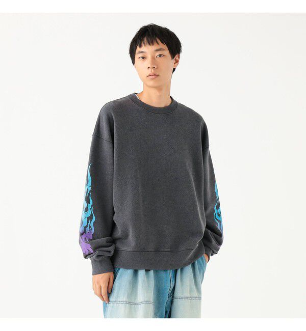 BEAMS「ワイドショートフィット ファイヤーアーム クルースウェット」|スウェット・ジャージ|BLACK