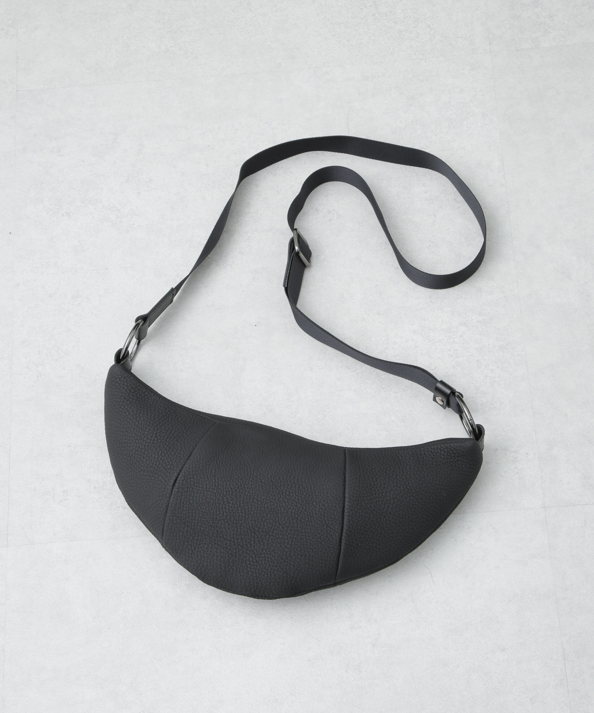 nano･universe「ITTI/別注 MINI MOON BAG」|ショルダー・メッセンジャー|ブラック