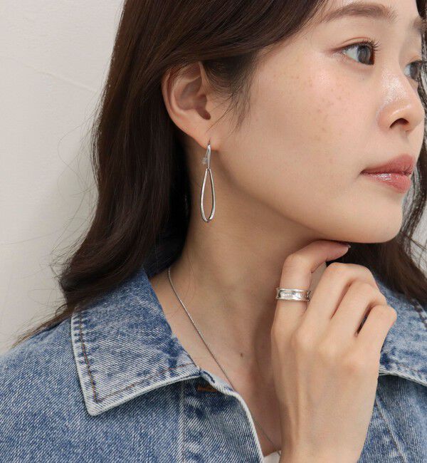 fredy emue「ドロップフレームフックピアス」|ピアス|シルバー