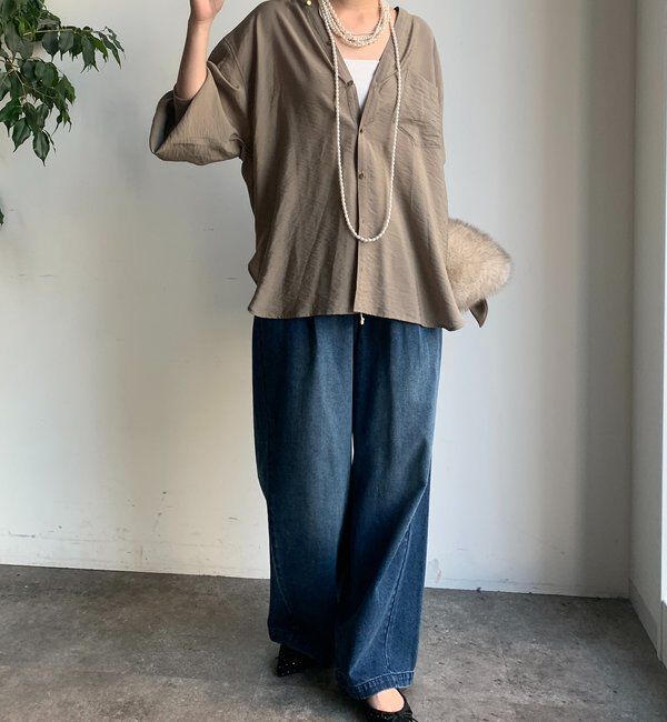  「【新色追加】GOLDボタンVVシャツ」|シャツ・ブラウス|