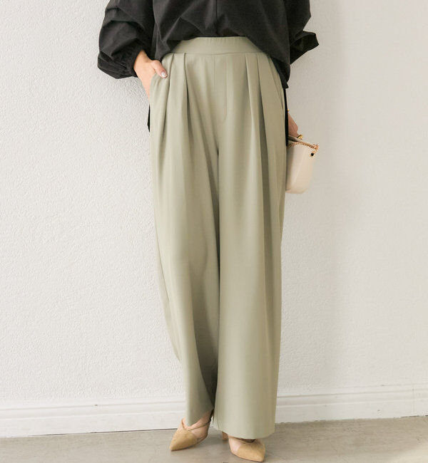  「【ウォッシャブル】【シーズンレスで使える】タックワイドスラックス」|チノ|