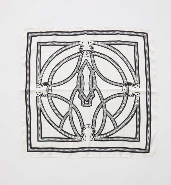  「【スタイリングのアクセントに】チェーン柄スカーフ」|バンダナ・スカーフ|