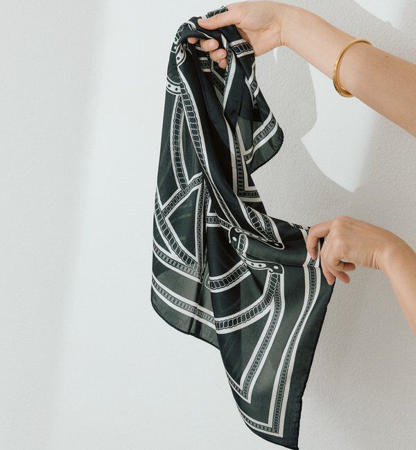  「【スタイリングのアクセントに】チェーン柄スカーフ」|バンダナ・スカーフ|