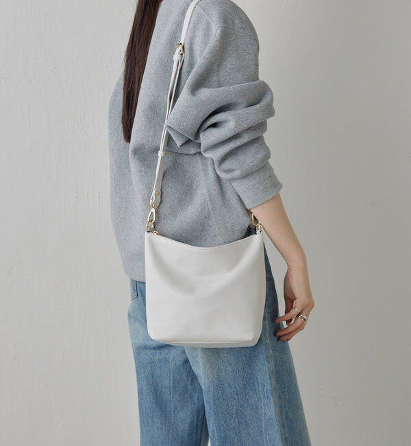  「《3/4～価格改定》ソフトレザーシンプルショルダーバッグ 」|ショルダー・メッセンジャー|