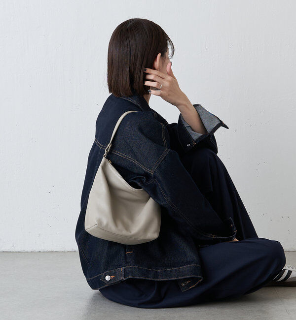  「《3/4～価格改定》ソフトレザーシンプルショルダーバッグ 」|ショルダー・メッセンジャー|