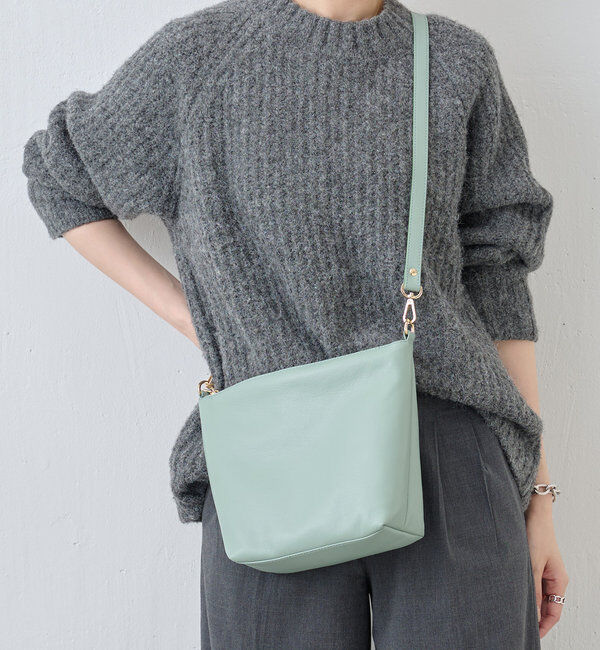  「《3/4～価格改定》ソフトレザーシンプルショルダーバッグ 」|ショルダー・メッセンジャー|