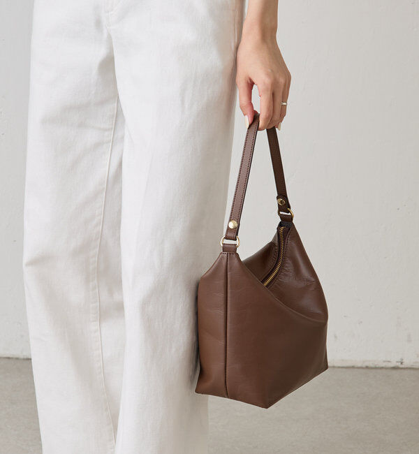  「《3/4～価格改定》ソフトレザーシンプルショルダーバッグ 」|ショルダー・メッセンジャー|