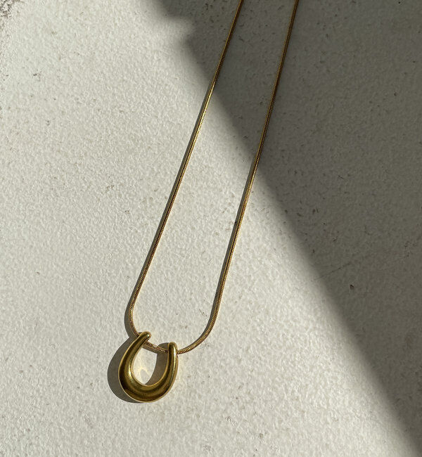  「《金属アレルギー対応/ステンレス》【GALENA】ホースシューズネックレス」|リング|