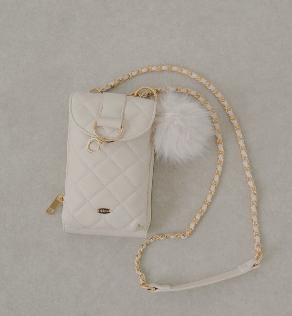  「ファーチャーム付きキルティングスマホポーチ」|その他|アイボリー